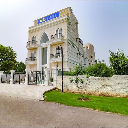 Fabhotel K9 Villa Ludhijána Exteriér fotografie