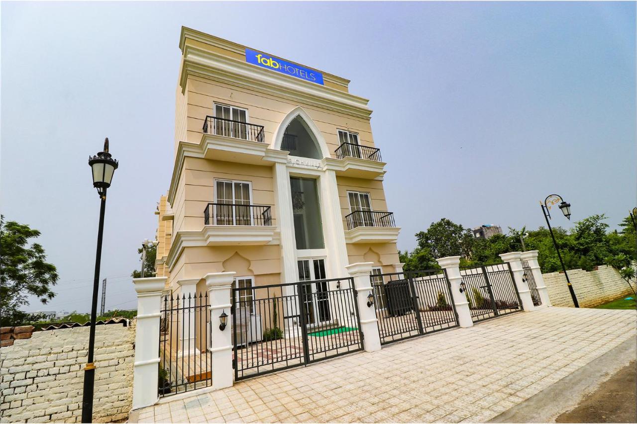 Fabhotel K9 Villa Ludhijána Exteriér fotografie